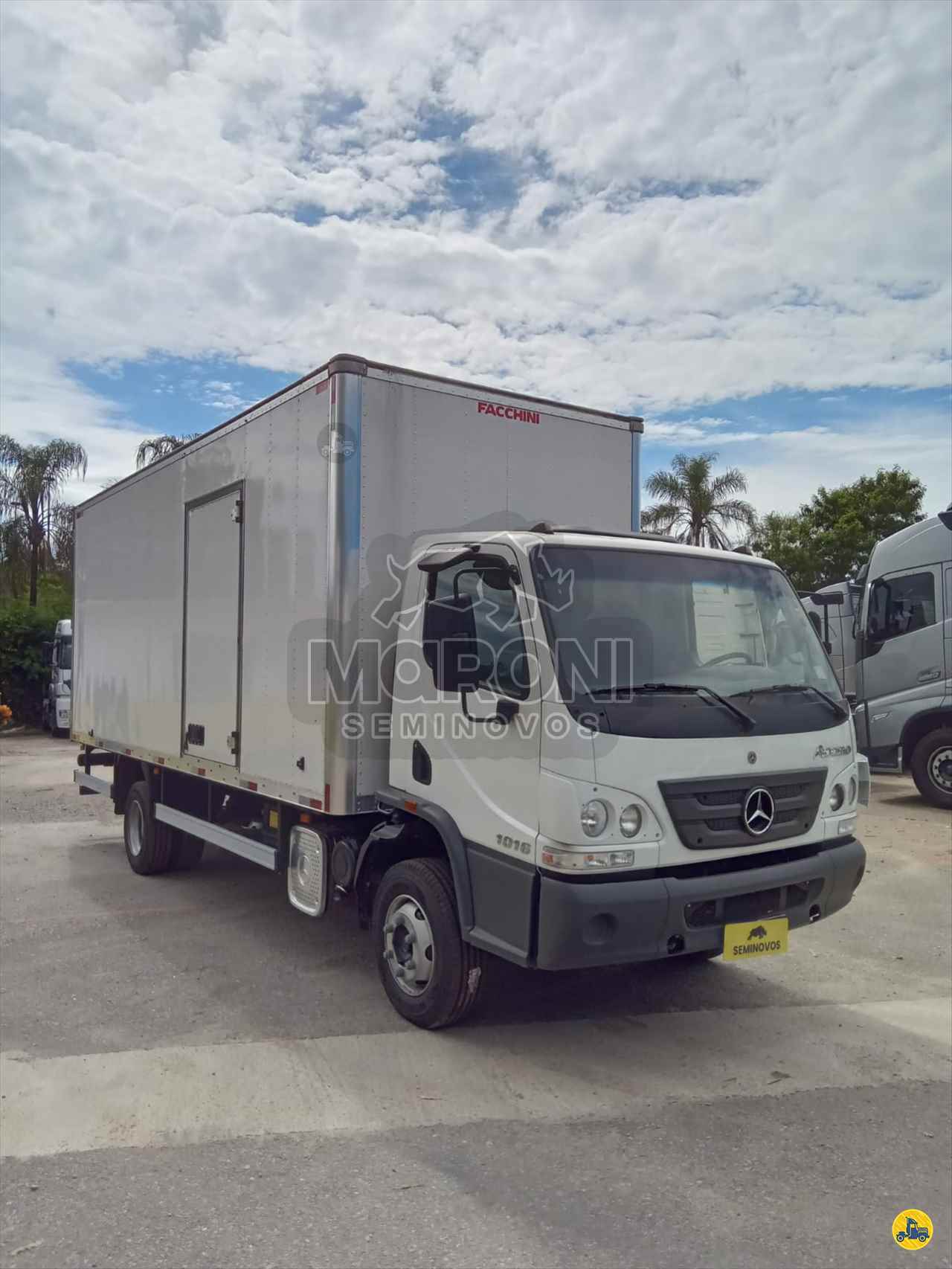 CAMINHAO MERCEDES-BENZ MB 1016 Baú Furgão 3/4 4x2 Maroni SAO PAULO SÃO PAULO SP